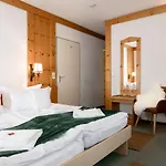 Zum See, Hotell