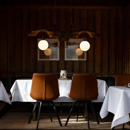 Otel Zum See,