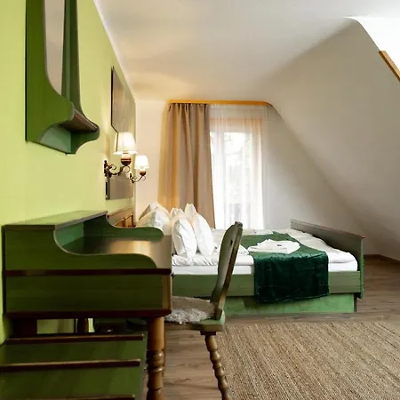 Zum See, Hotel