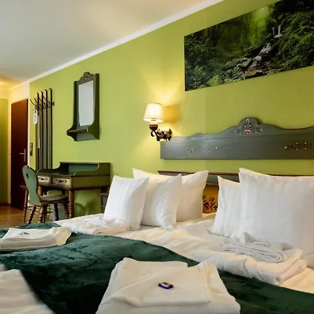 Zum See, Hotel *