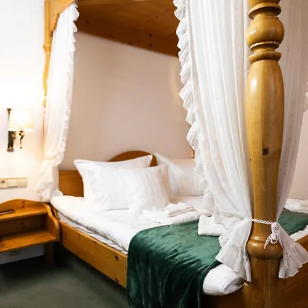 Zum See, Hotel *