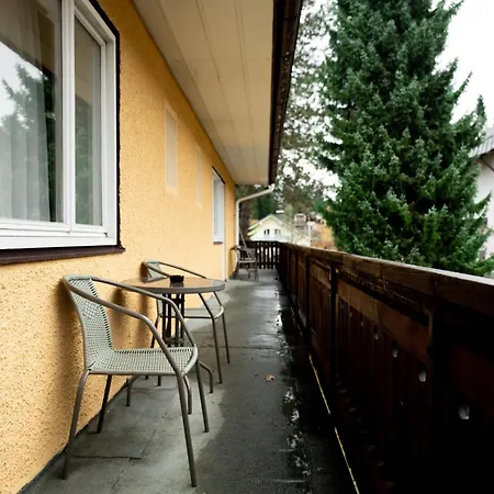 Zum See, Hotel *